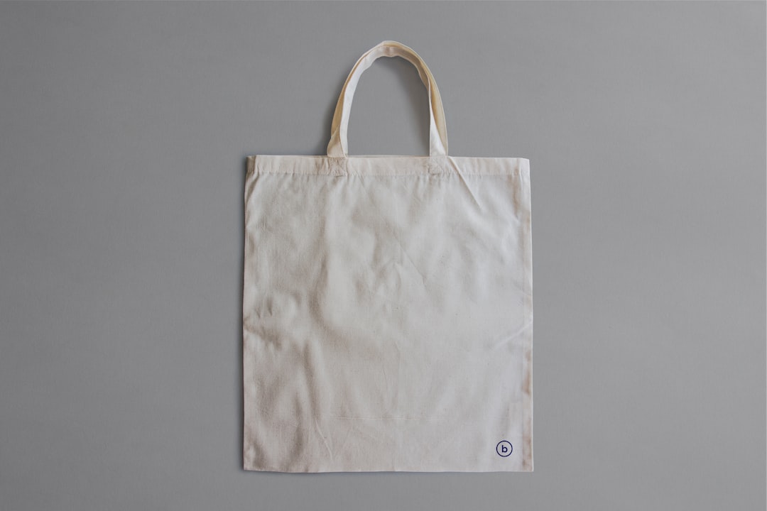 The Timeless Elegance of the White Bag